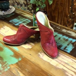 Red Leather Jessica Simpson Mules (9)